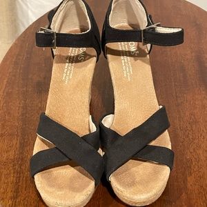 TOMS Black Clarissa Cork Wedge Strappy Wrap Sandals Shoe Black.